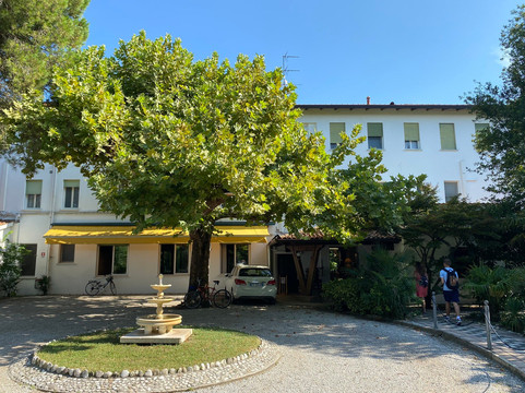 Holiday Center Valdor主图