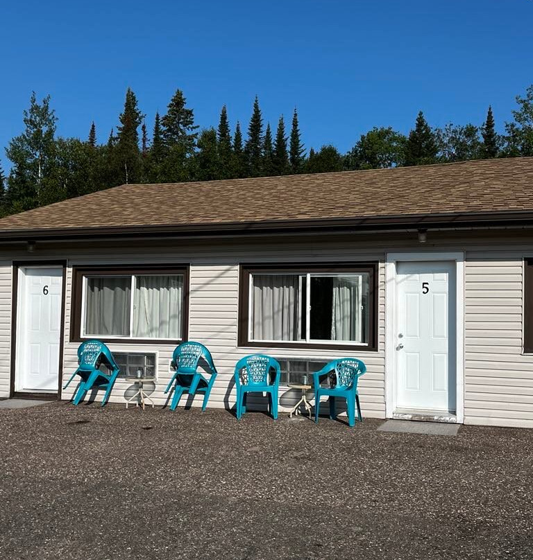 Birchville Motel主图