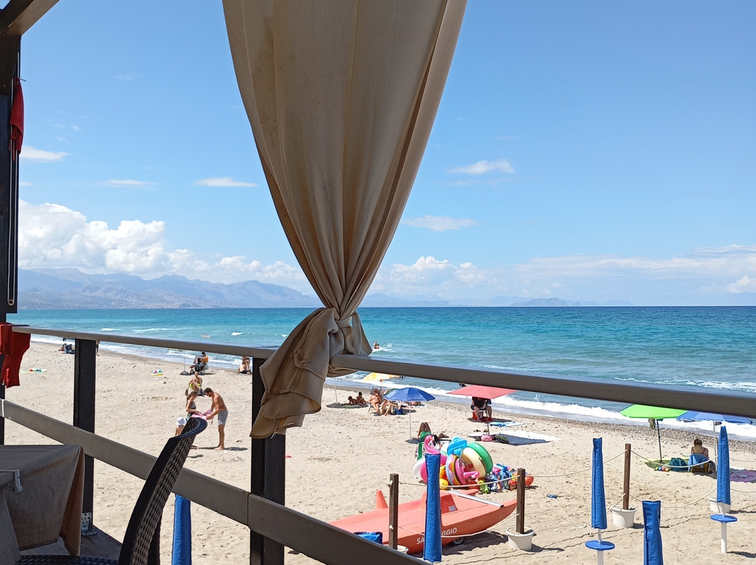 Lido Bonito Beach-Campofelice di Roccella必去景点