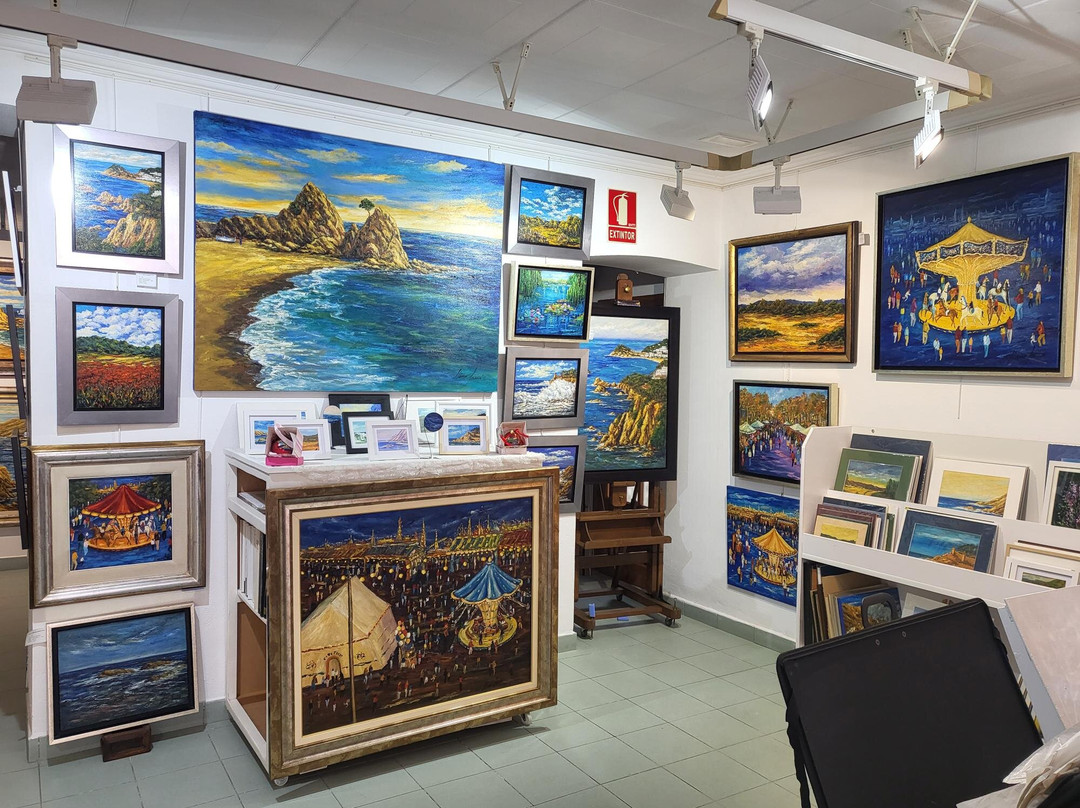 Art Gallery Blanco Grane - Tossa de Mar-多萨德马尔必去景点