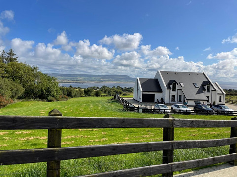 岩石之上住宿加早餐旅馆主图
