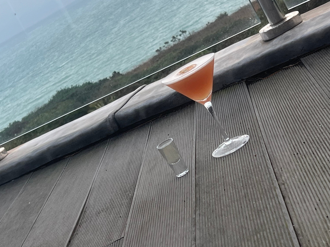 布兰德卡尔扬海湾酒店主图
