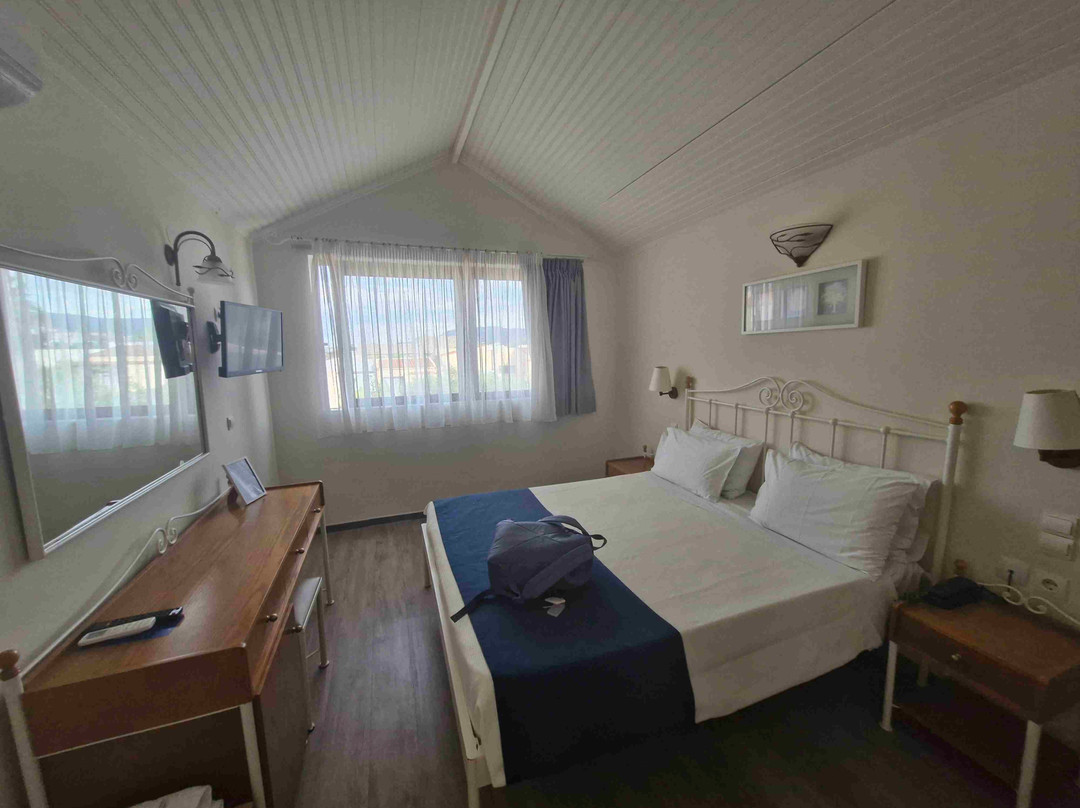 Althea Village Hotel主图