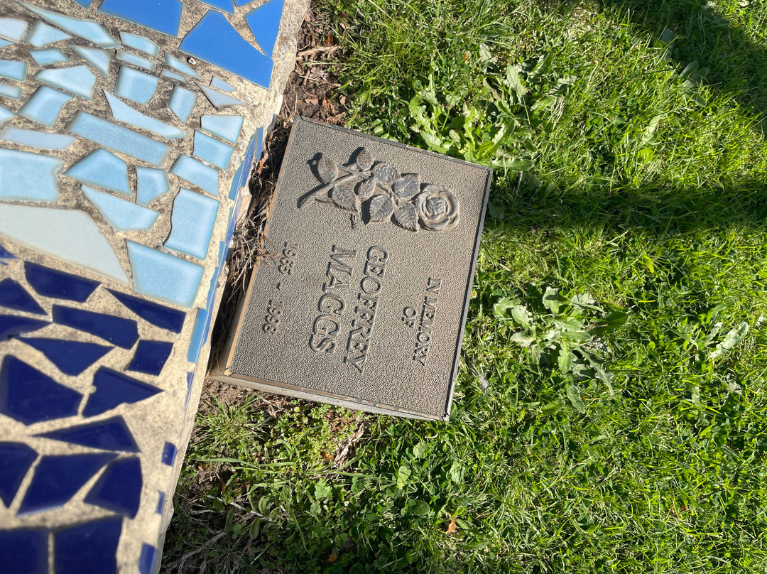 Noel Gordon Allen Memorial景点图片