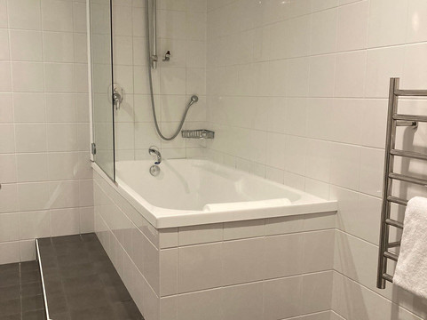 埃默拉尔德酒店主图