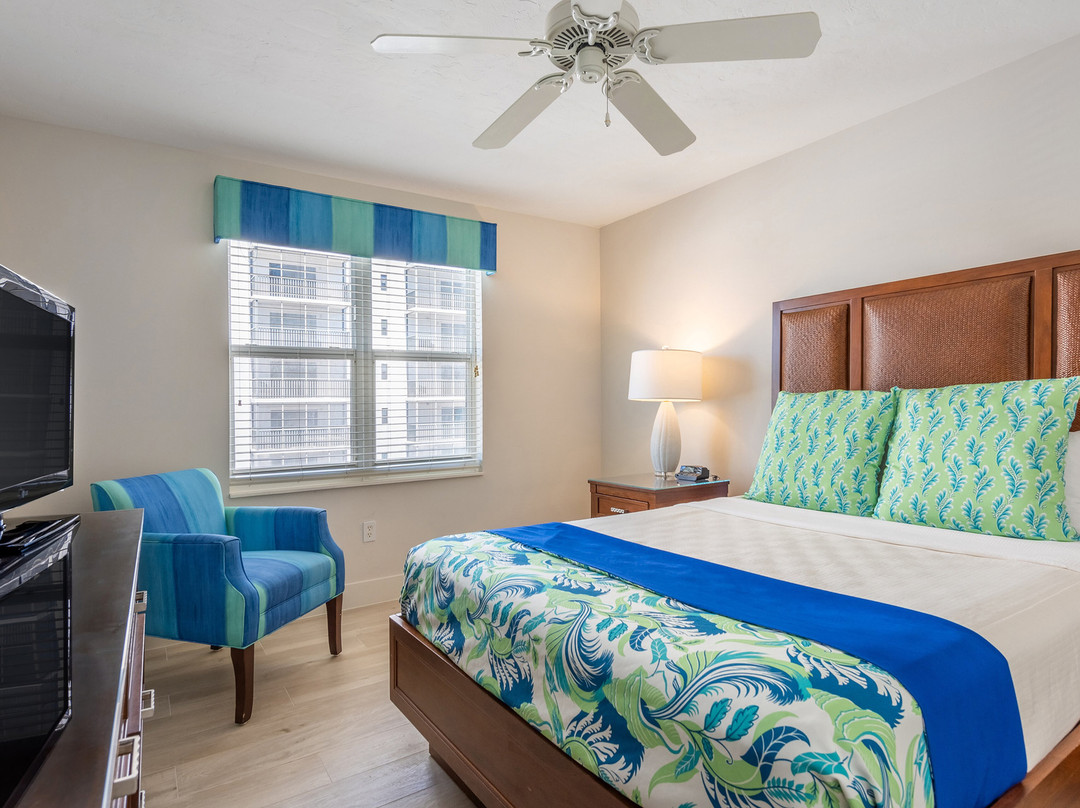 鸥翼海滩度假酒店主图