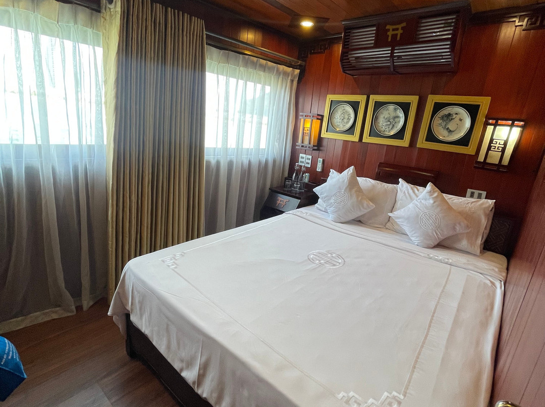 Dragon Pearl Cruise-下龙湾必去景点