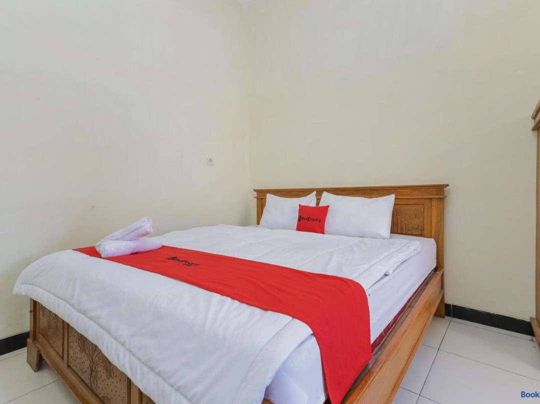 OYO 90936 Dien Homestay Syariah