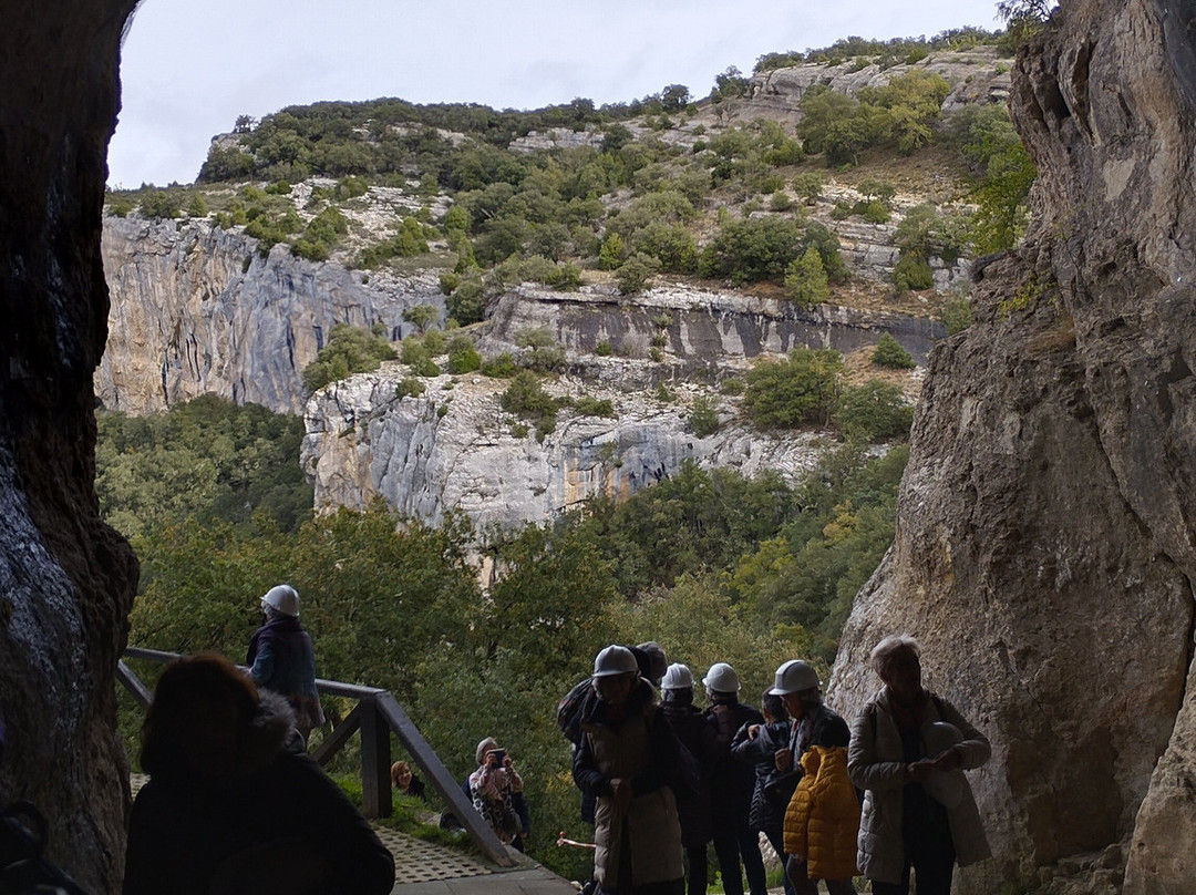 Ermita de San Bernabe-Cueva必去景点