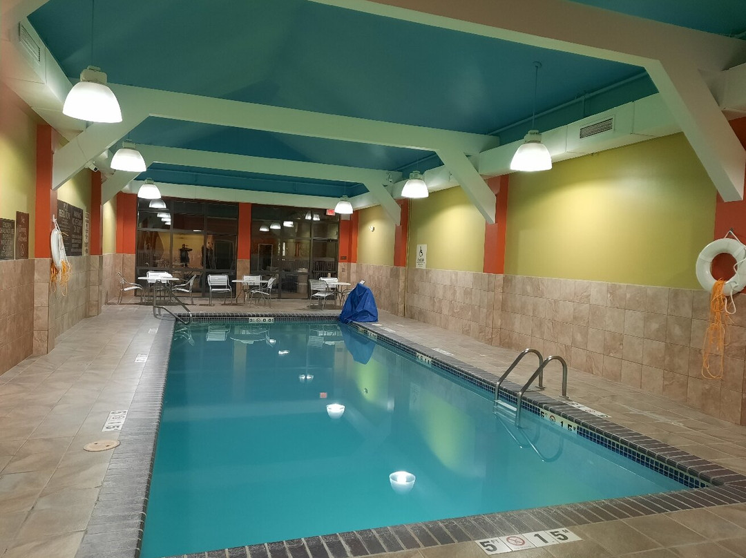 科尔尼希尔顿恒庭酒店主图