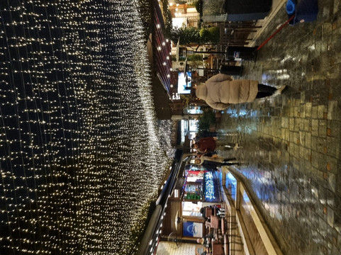 Oping's Cocktails And Beer-地拉那必去景点