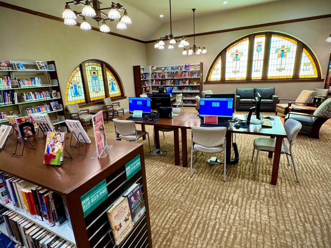 Eckhart Public Library景点图片