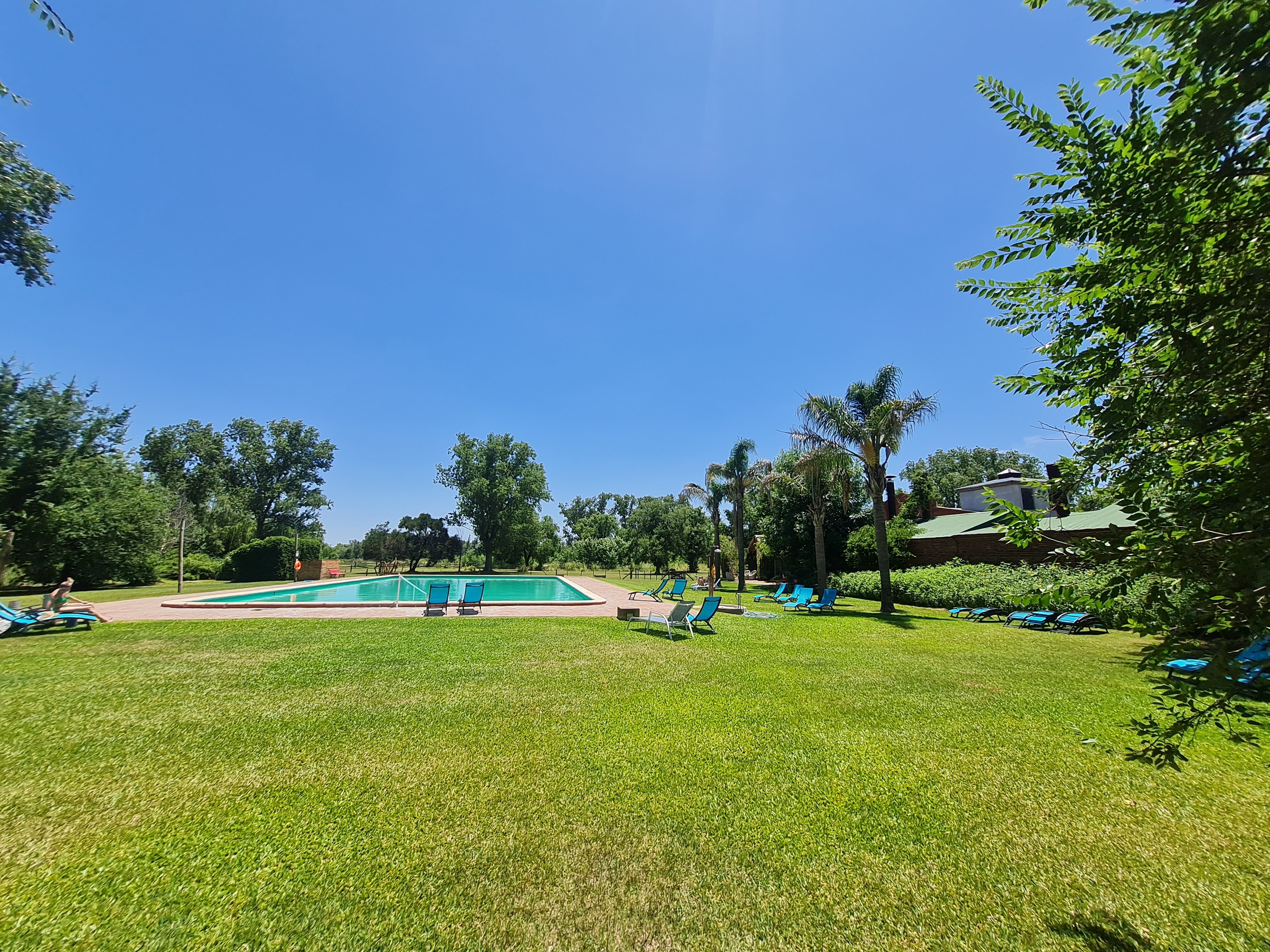 Estancia La Cinacina-泳池