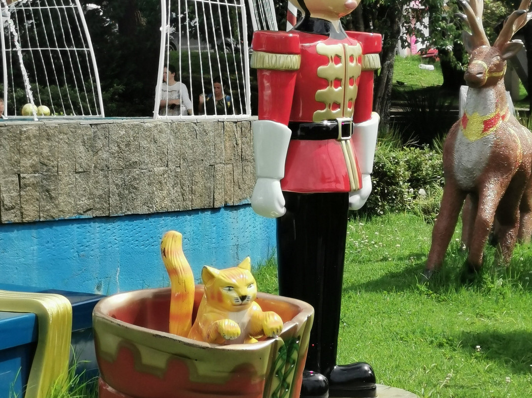 Praça Julio Domingues Pereira-坎普斯－杜若尔当必去景点