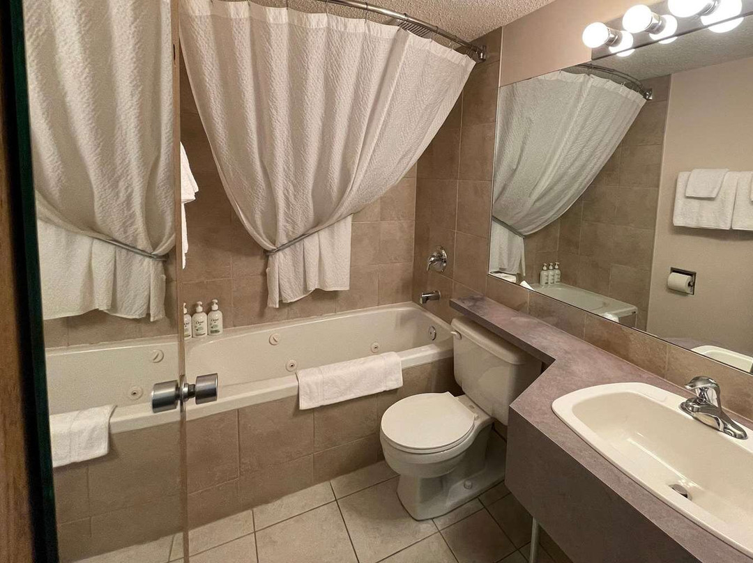 Days Inn & Conference Centre by Wyndham Camrose Norsemen主图