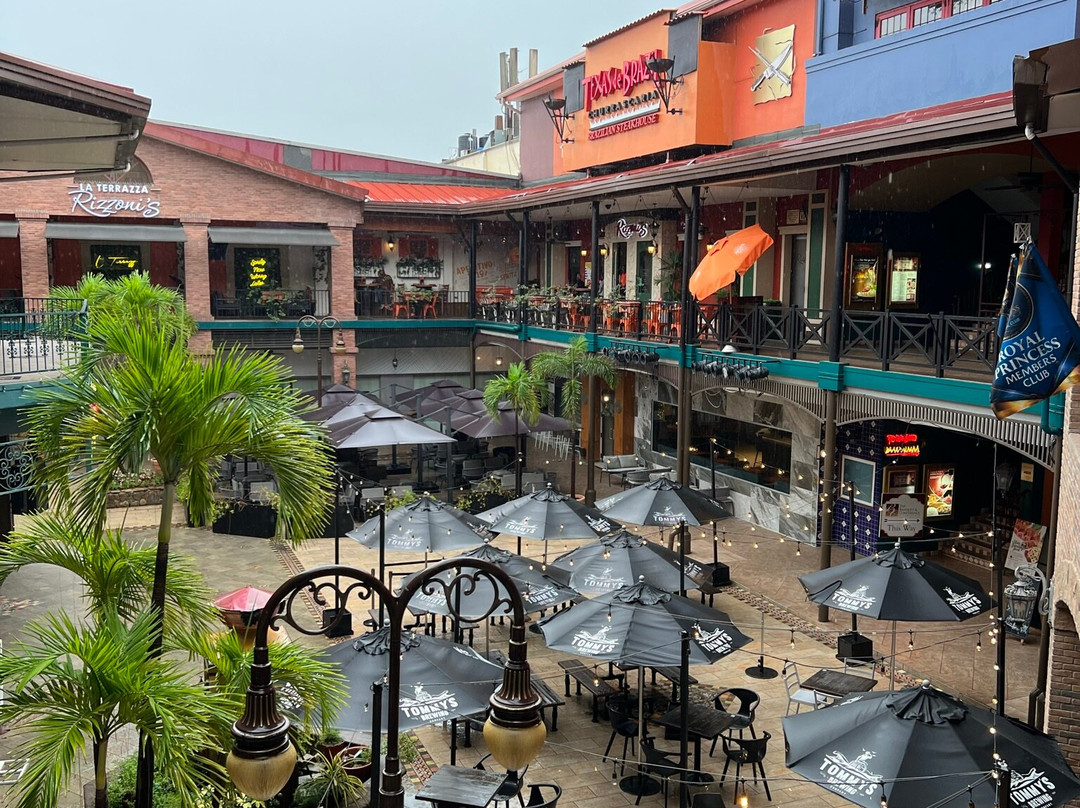 Movie Towne-西班牙港必去景点