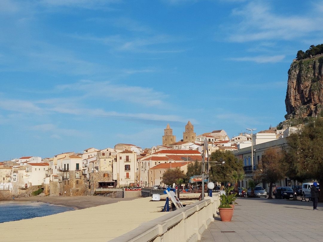 Lungomare Cristoforo Colombo景点图片