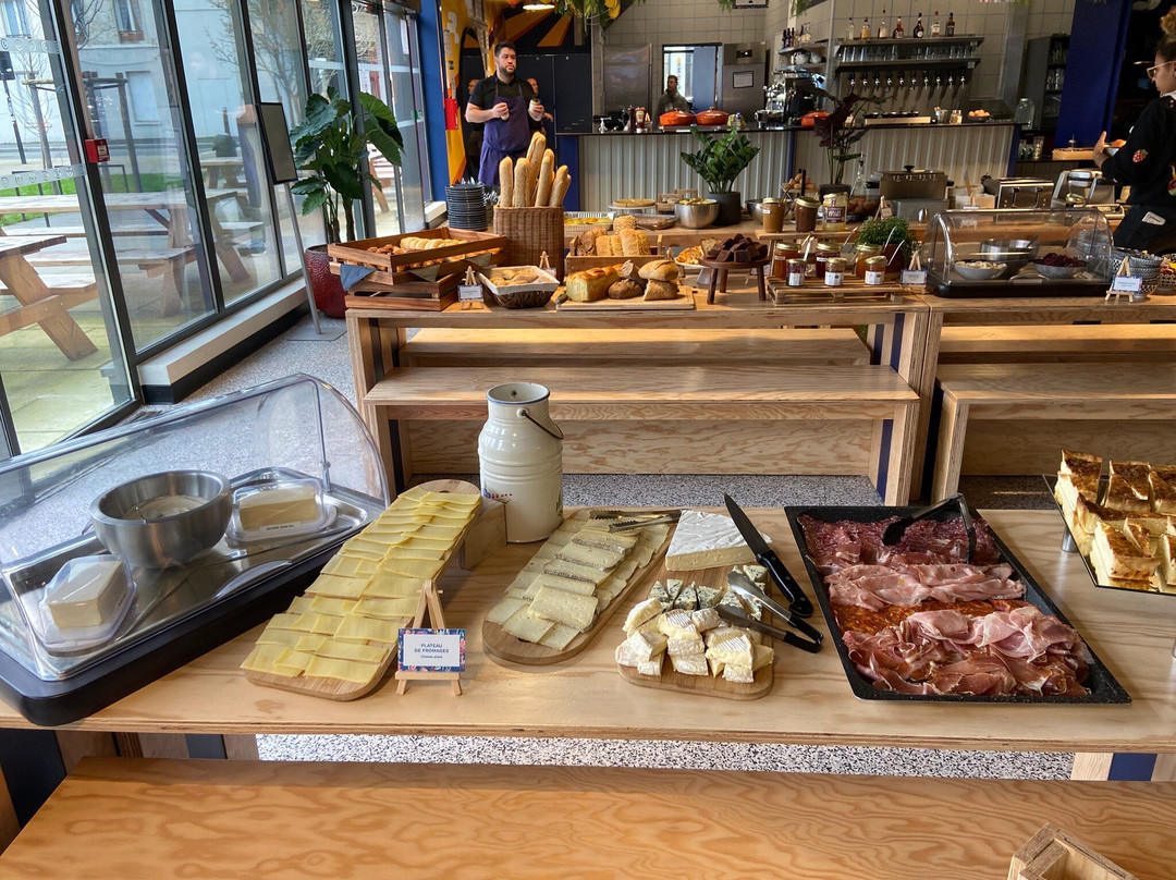 勒阿弗尔中心火车站乔斯特酒店（火车/路面电车）