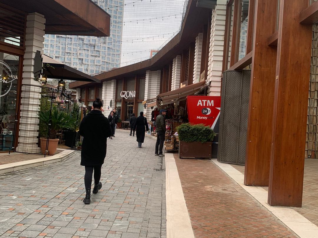 Fortress of Justinian-地拉那必去景点