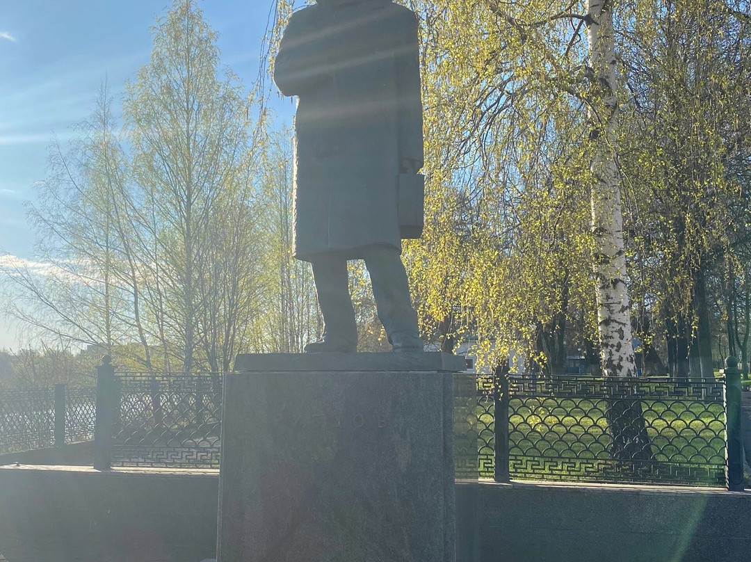 Monument to Rubtsov景点图片