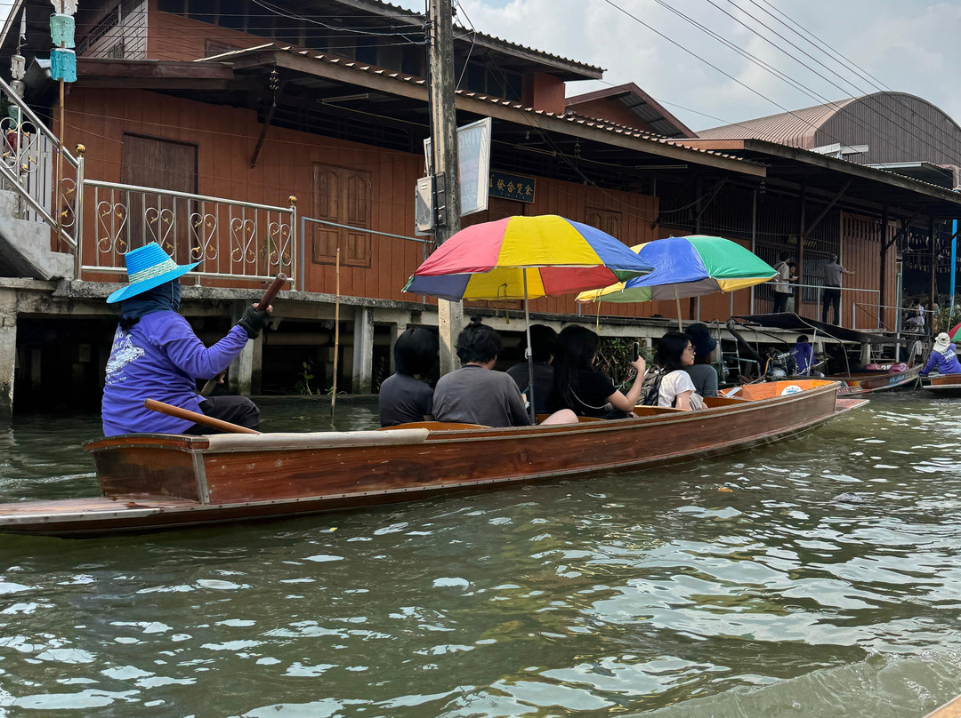 Lak Ha Floating Market景点图片