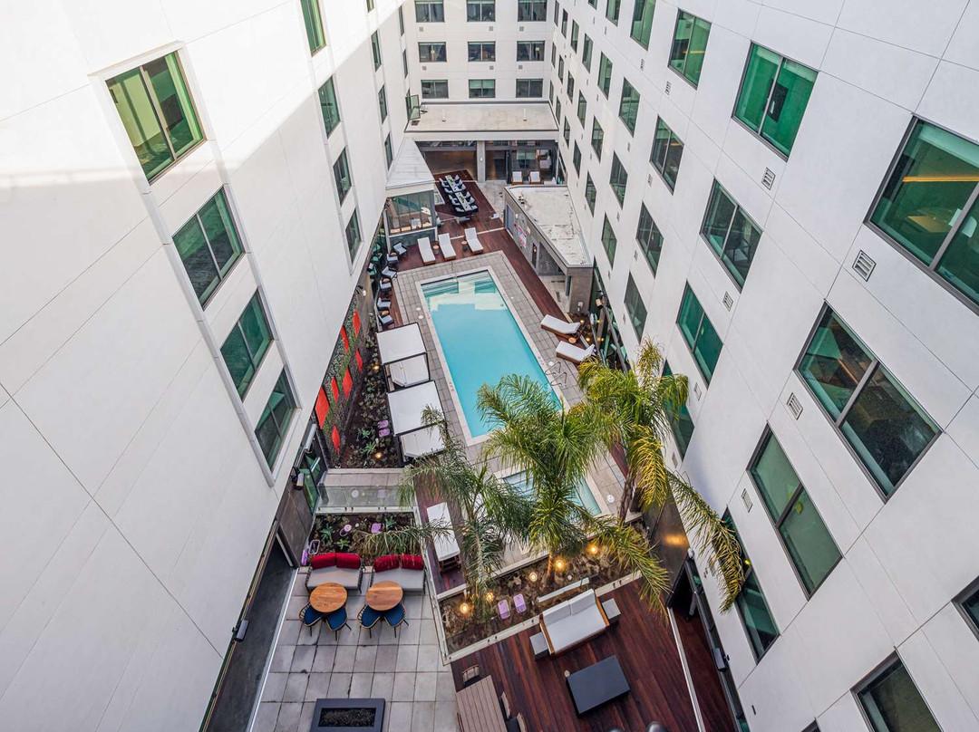 Shashi Hotel Mountain View, an Urban Resort主图