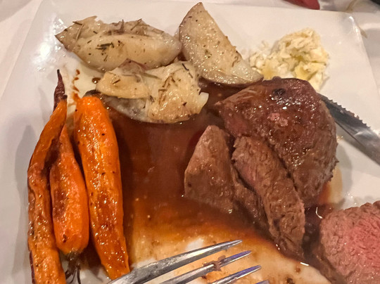 Pines Dinner Theatre-阿伦敦必去景点