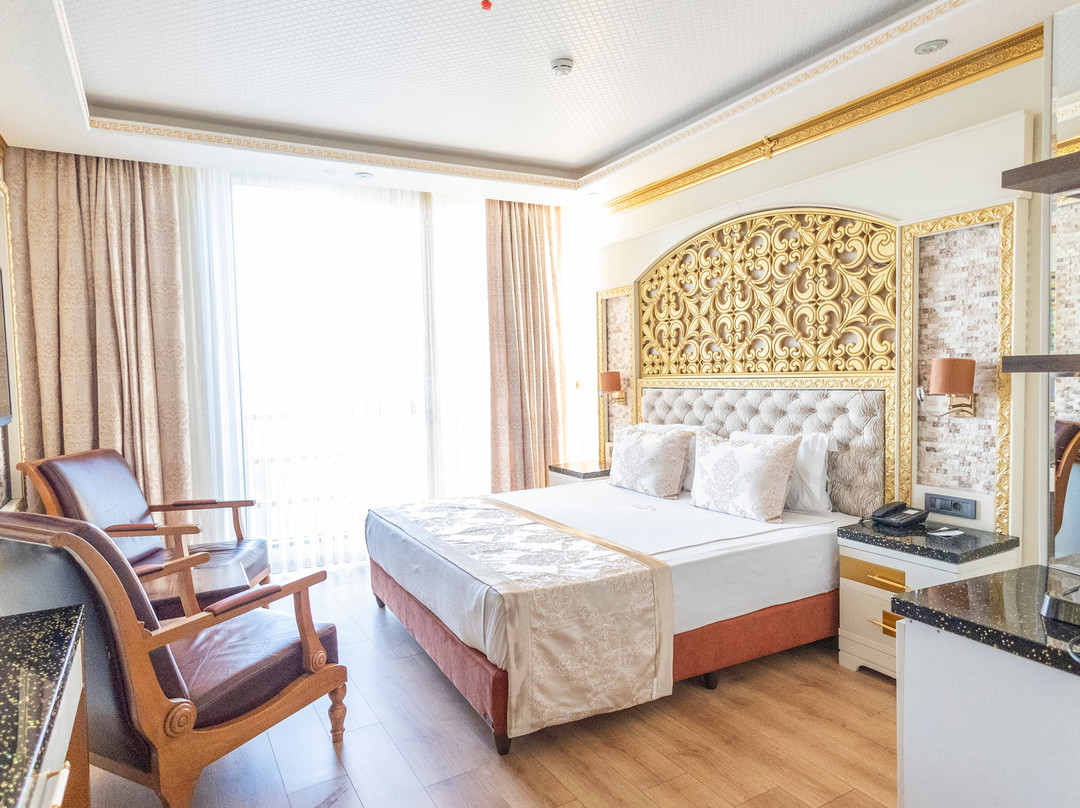 Can Adalya Palace Hotel