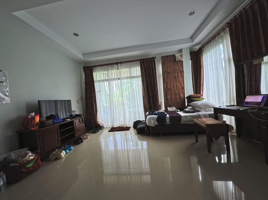 纳塔瓦伦温泉度假酒店主图