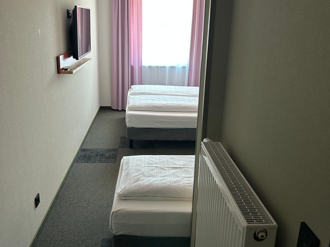 McDreams Hotel Wuppertal-City主图
