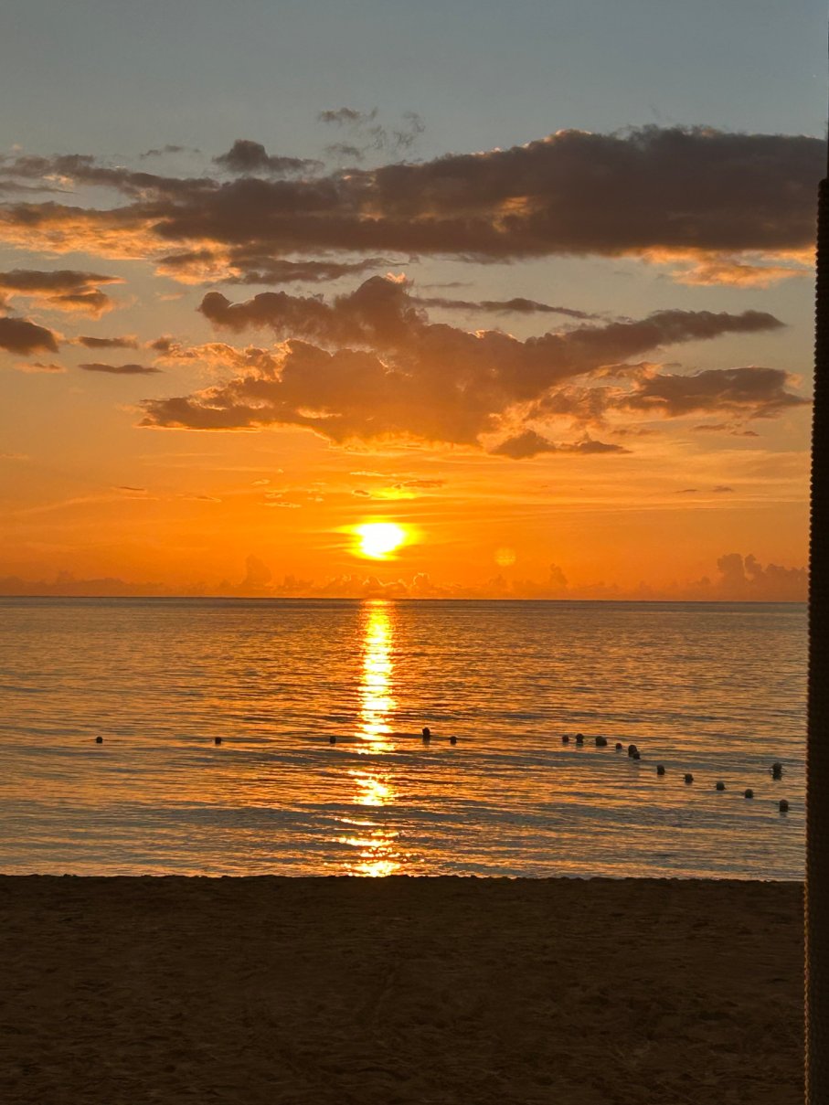 传奇海滩度假酒店-泳池