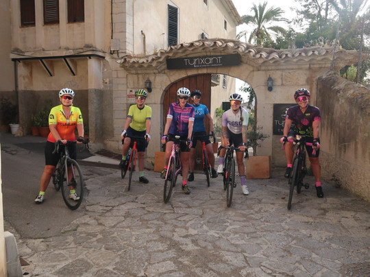 Girls Get Strong Cycling-马洛卡岛必去景点
