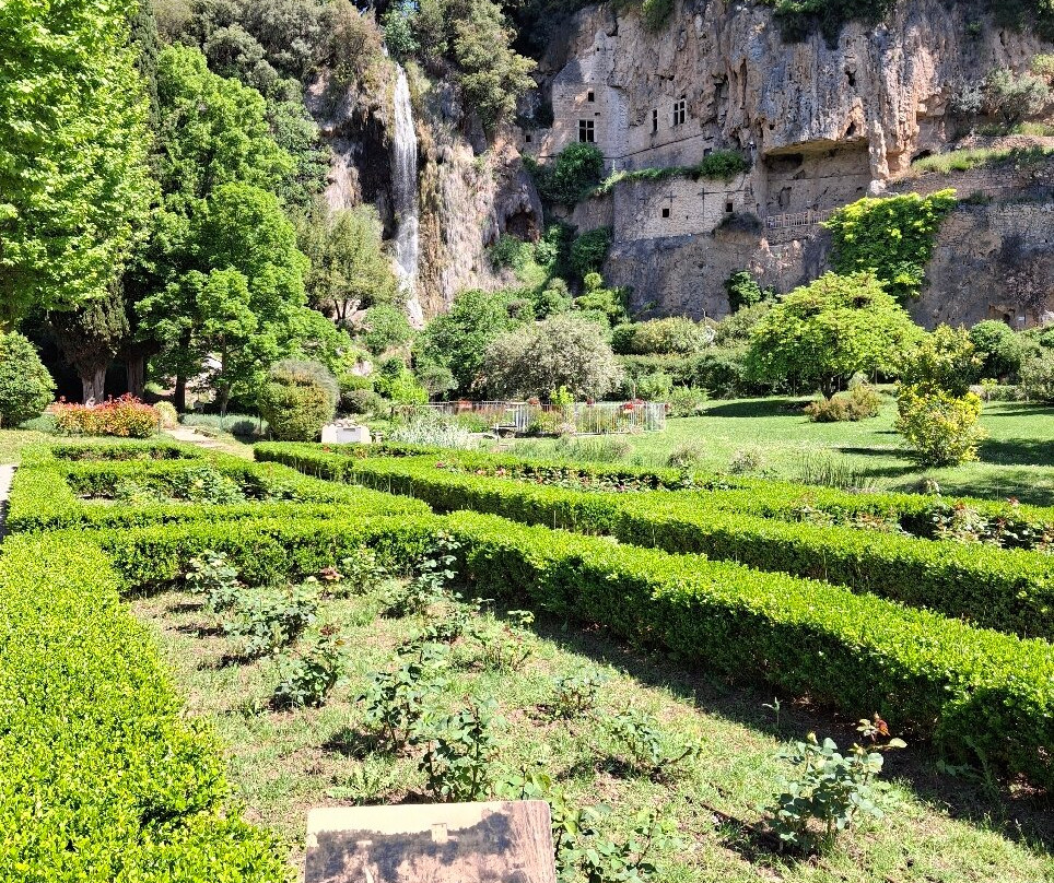 Les Grottes de Villecroze景点图片