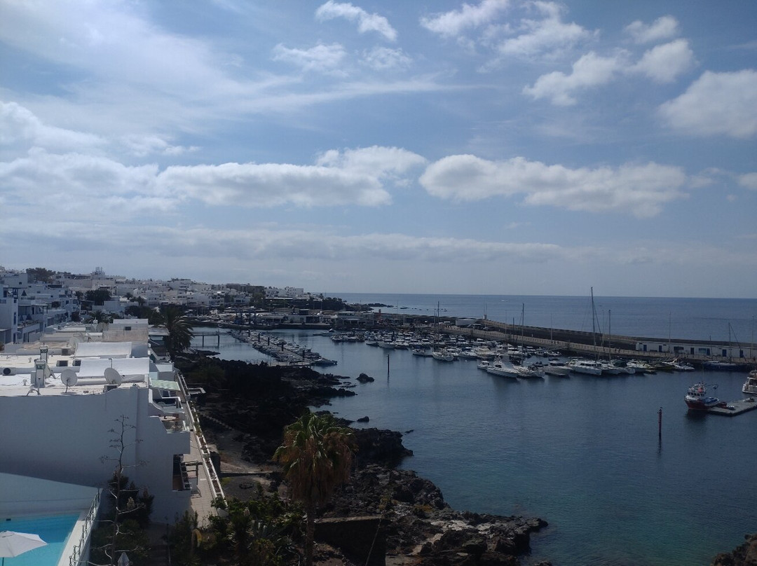 Walk from Puerto del Carmen to Puerto Calero景点图片