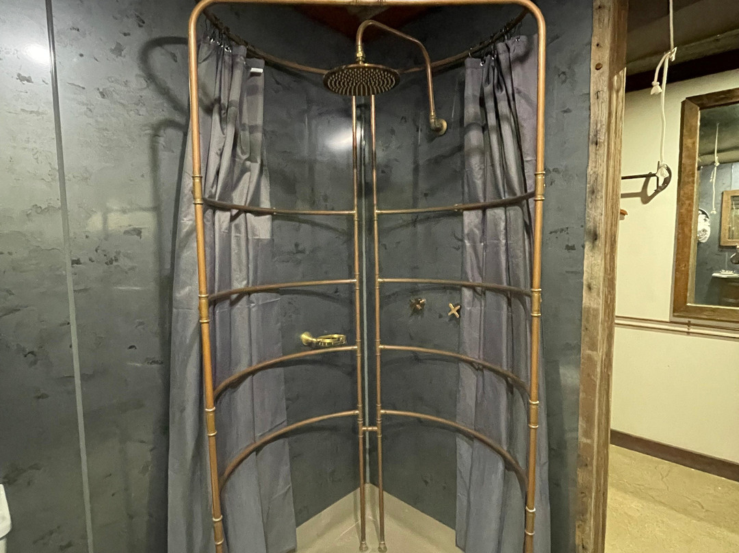 The Staging Post主图