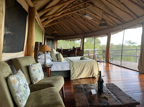 艾勒瓦纳塔兰吉尔树顶酒店主图