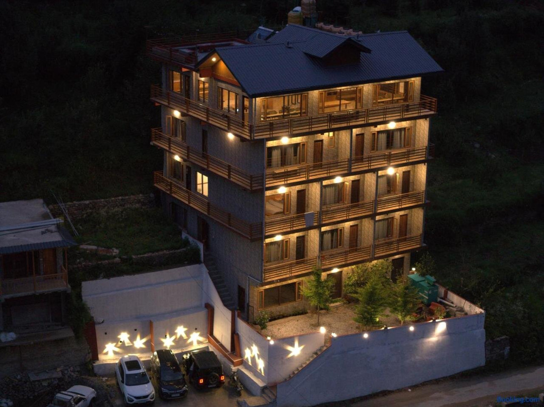 Tirthan Villa And Resort