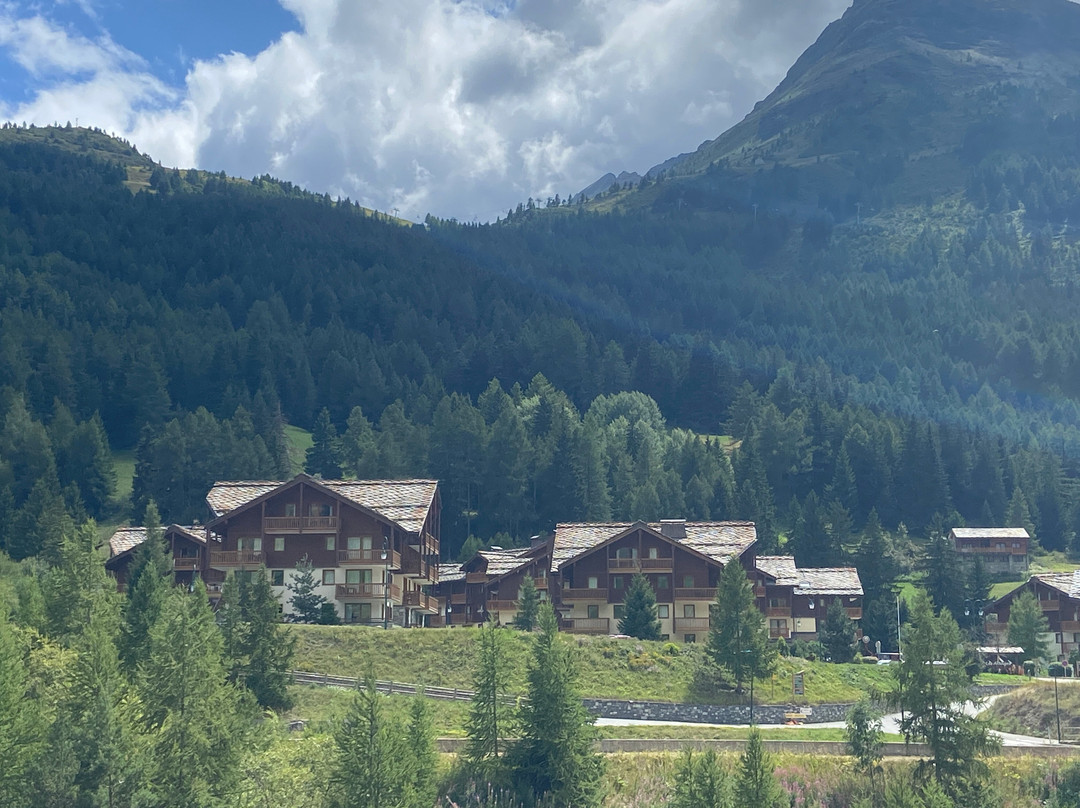 阿尔帕奇德瓦勒塞尼酒店主图