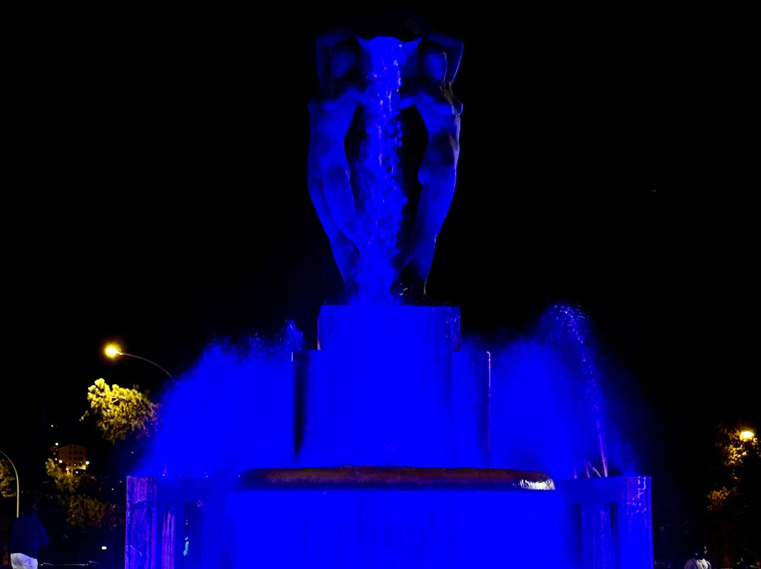 Fontana Luminosa-拉奎拉必去景点