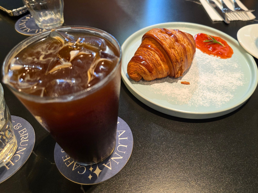 Laluna Cafe & Brunch