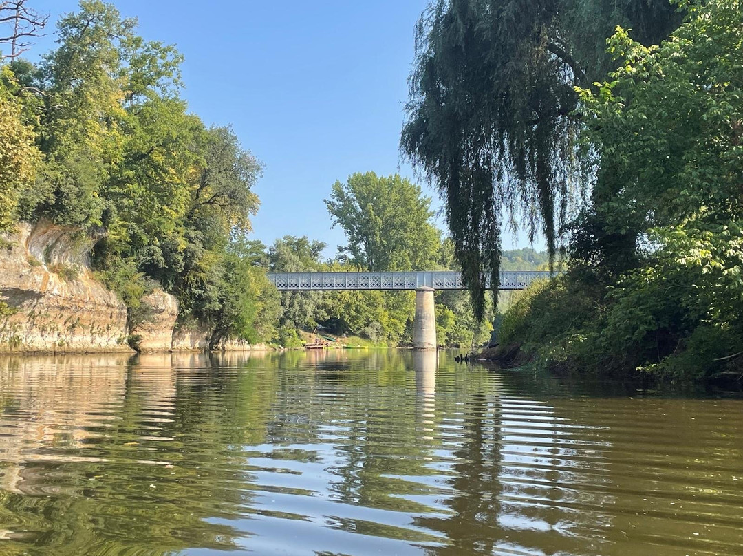 Canoë Family-Saint-Leon-sur-Vezere必去景点