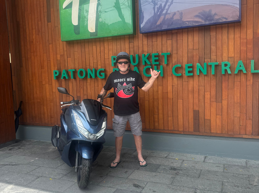 Phuket Scooter Rental-Wichit必去景点