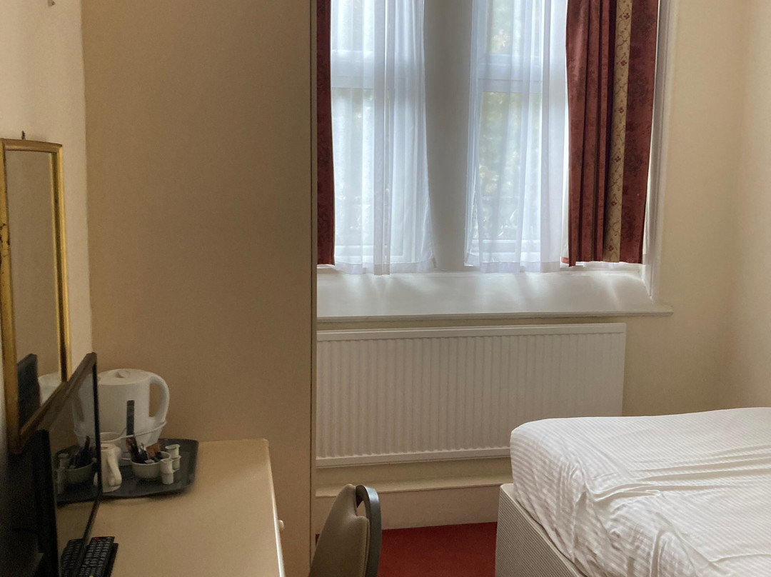 Borough Arms Hotel主图