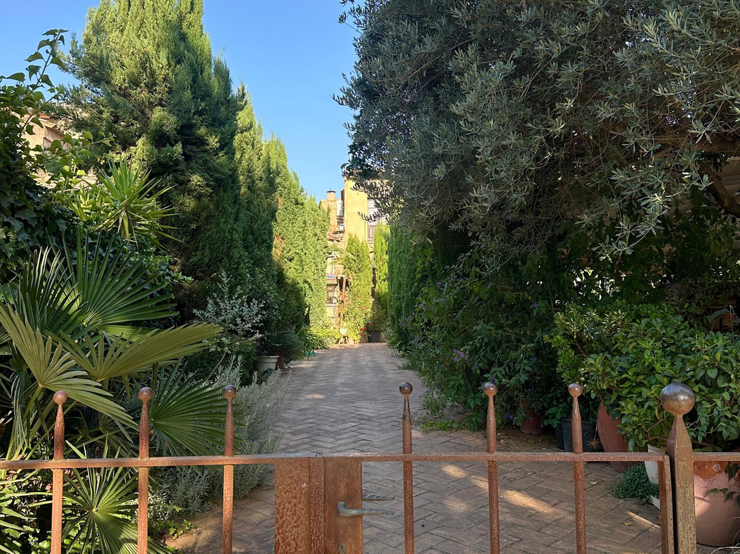 La Riera Hostel and Resturant主图