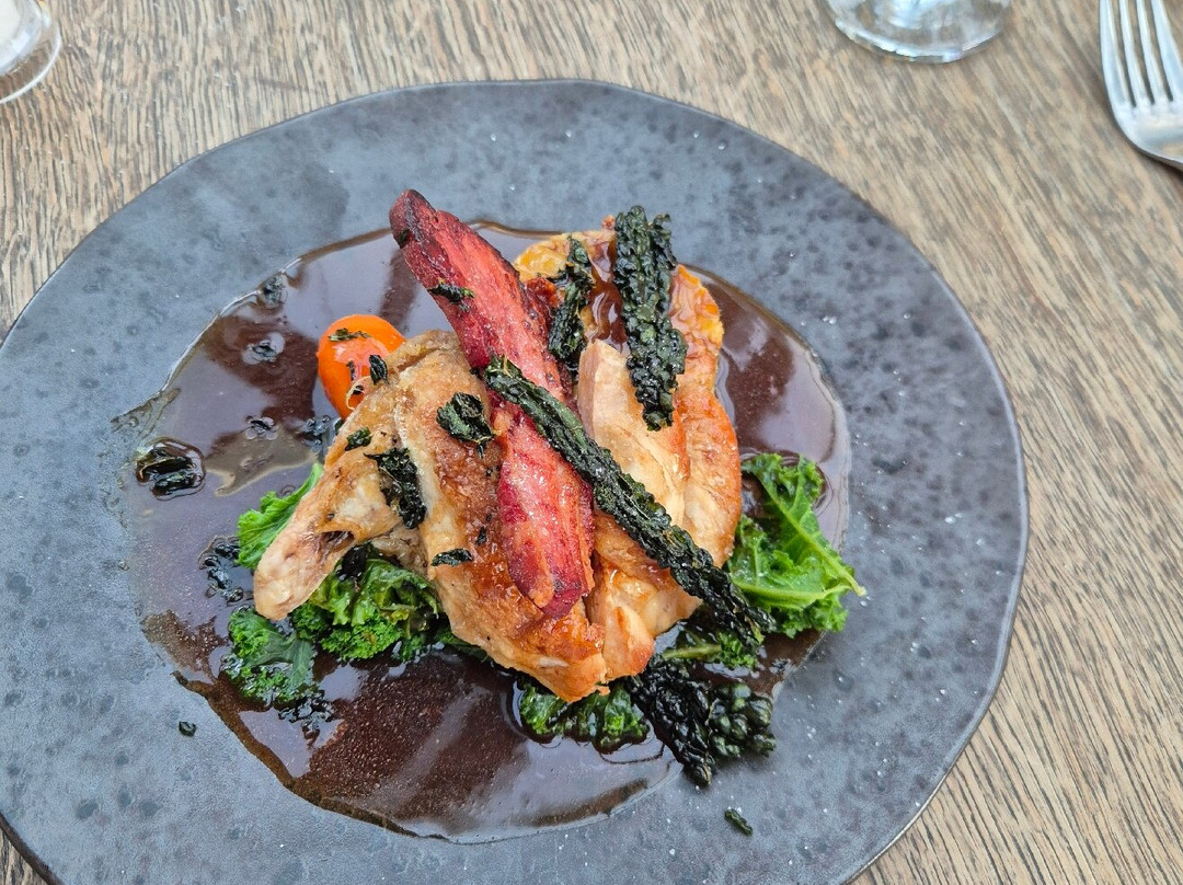 The White Hart主图