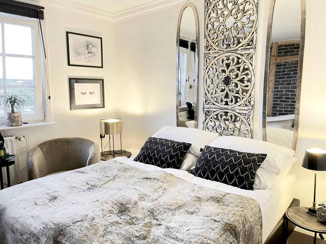 Villa Adel.es Boutique Hotel主图