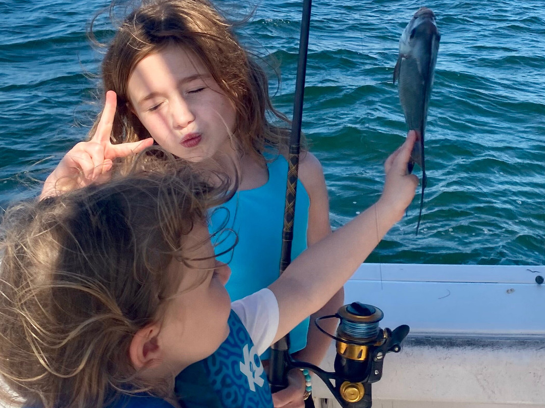 Coastal Life Charters & Adventures-纳瓦拉必去景点