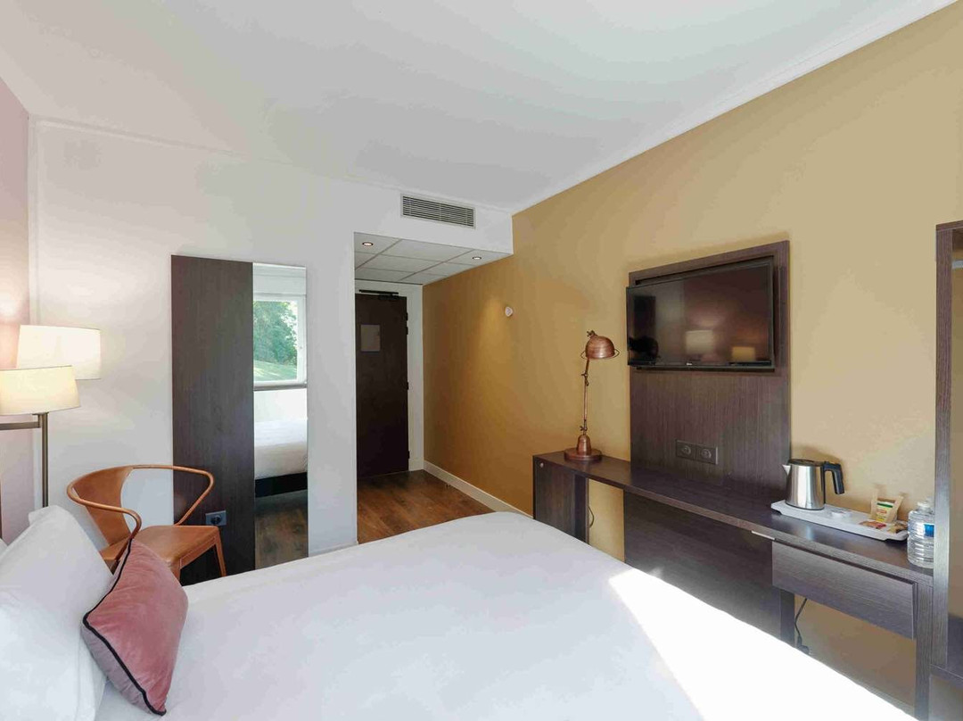 Cuvergnon酒店住宿-Hôtel Kyriad Crepy En Valois