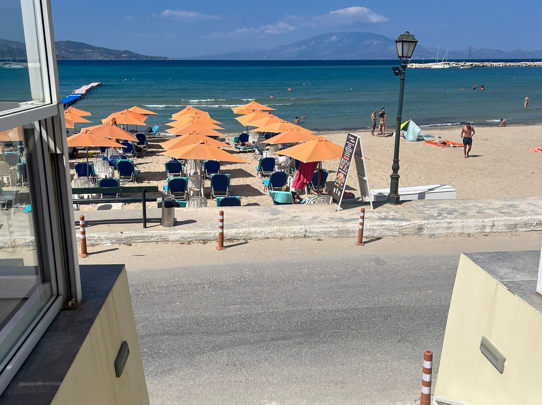 瓦莱州饭店主图