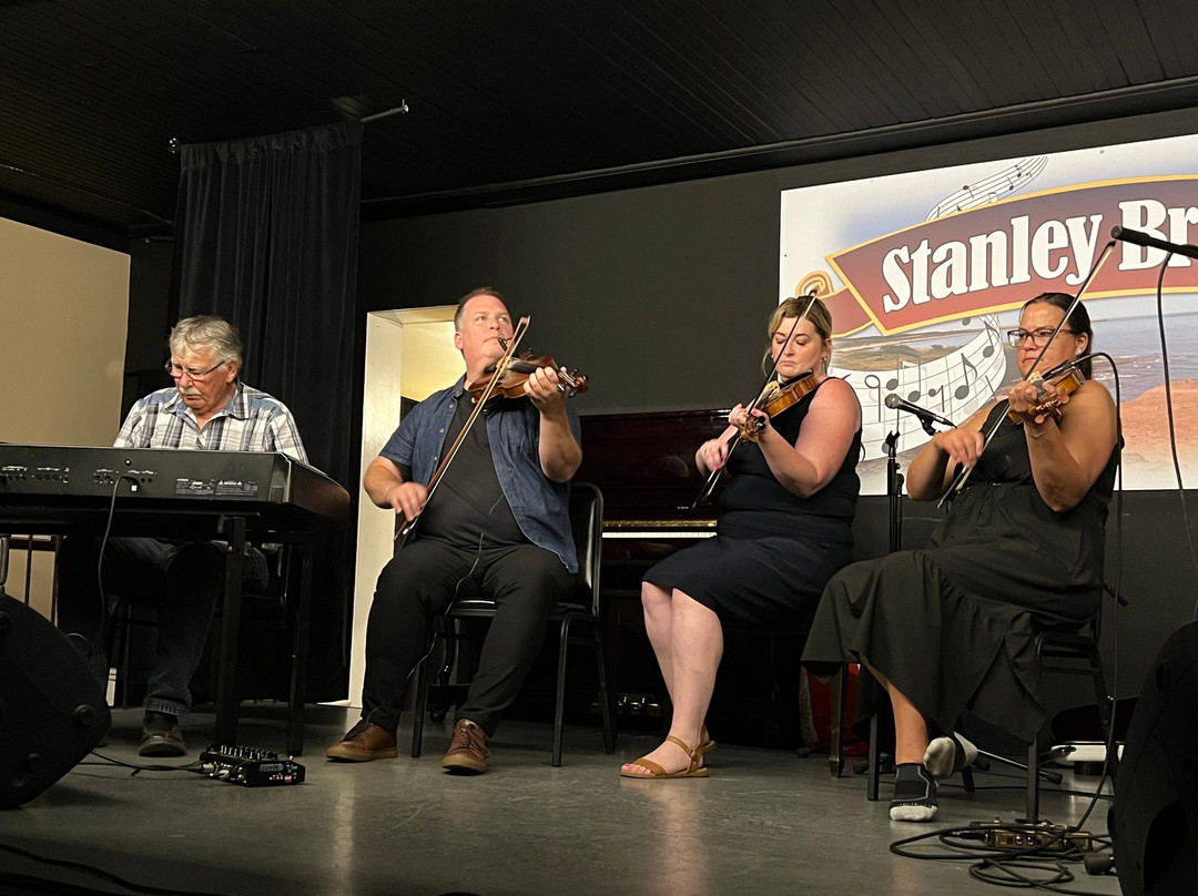 Stanley Bridge Hall Ceilidhs-斯坦利桥必去景点